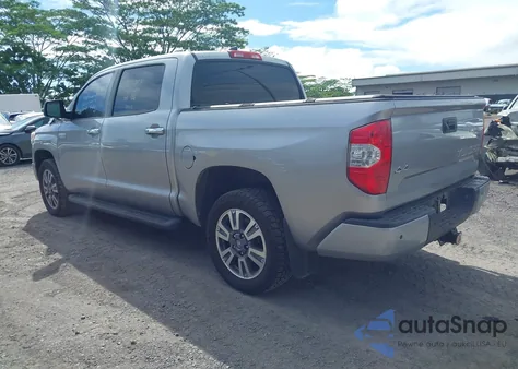2021 Toyota Tundra Platinum z USA, uszkodzony, nr VIN 5TFAY5F15MX957327